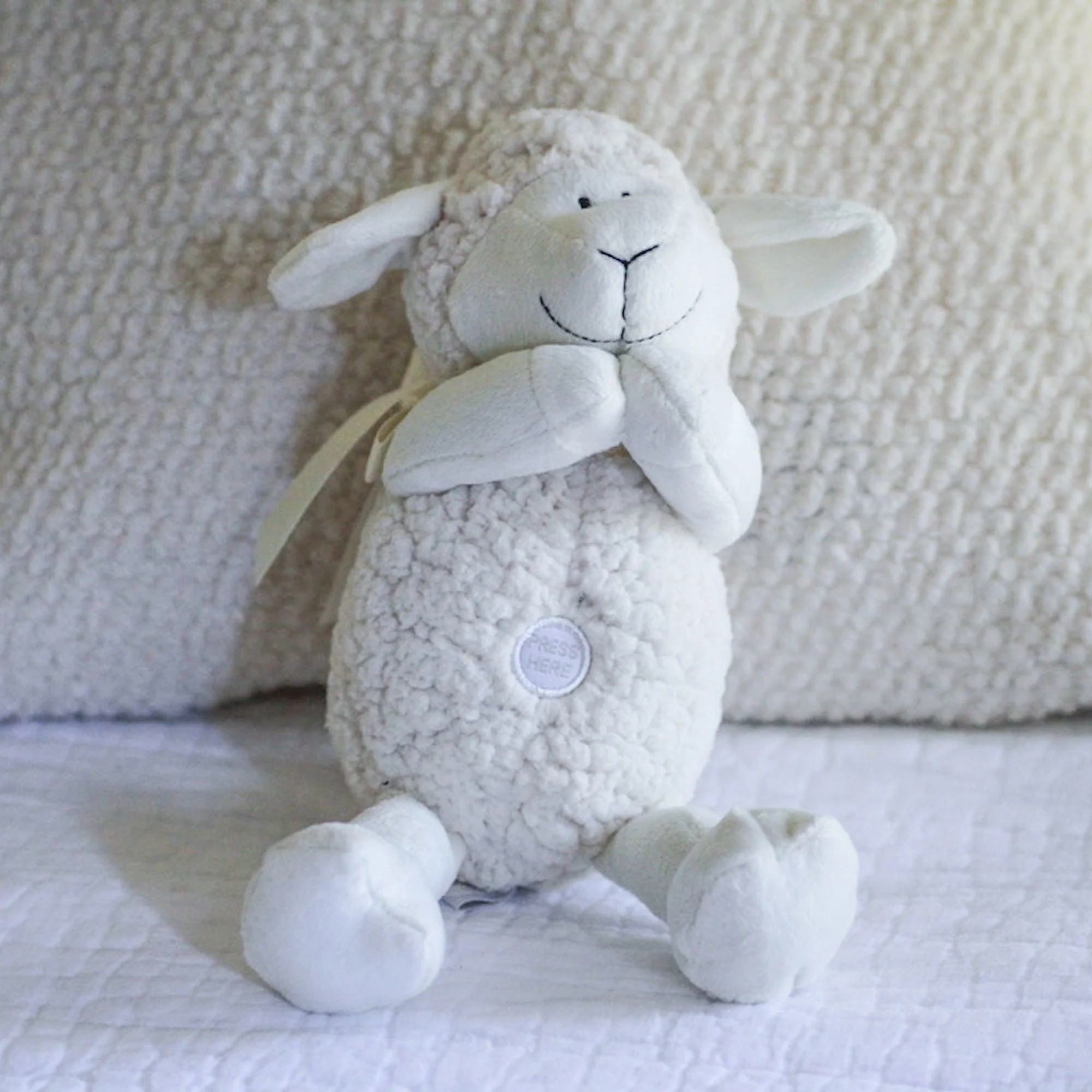 Cream Praying Lamb - Image 2