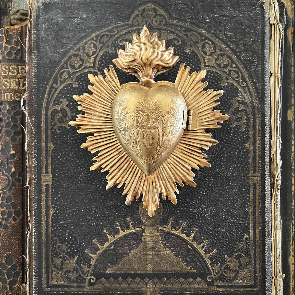 Hanging Sacred Heart Milagro Keepsake Box - Multiple Colors - Image 5