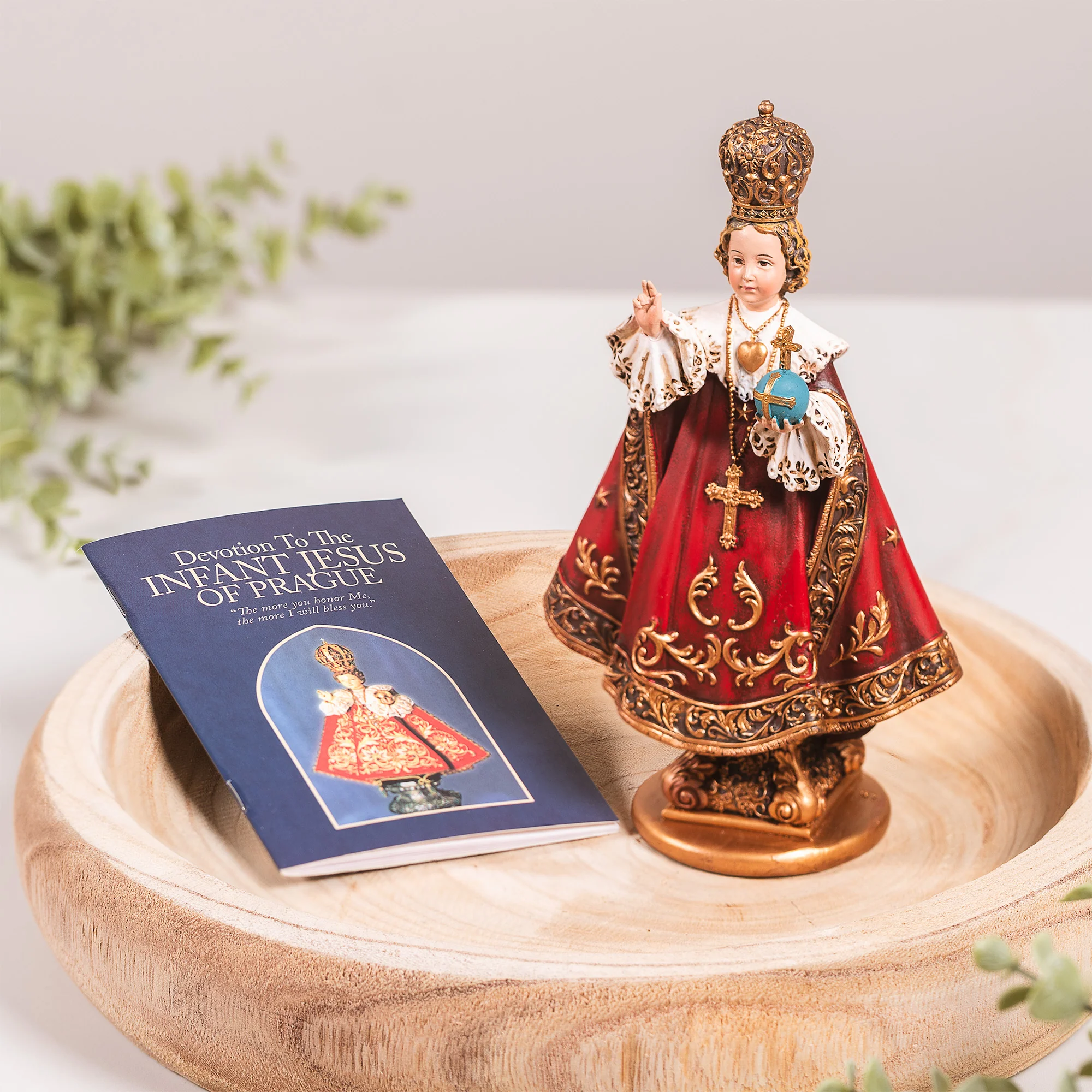 Infant of Prague Statue & Devotion to the Infant Jesus of Prague (Gift Set)