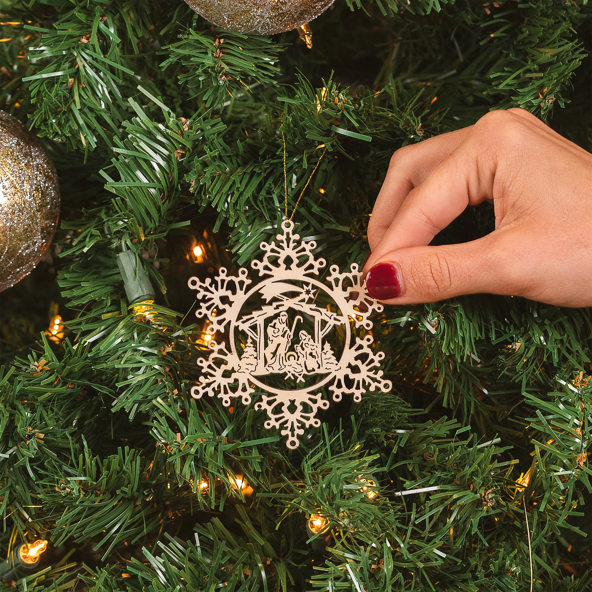 Laser Cut Snowflake Italian Nativity Ornament - Image 2