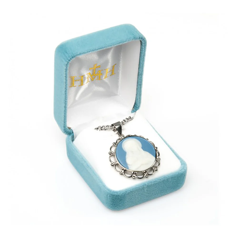 Madonna & Child Round Cameo Necklace - Image 2