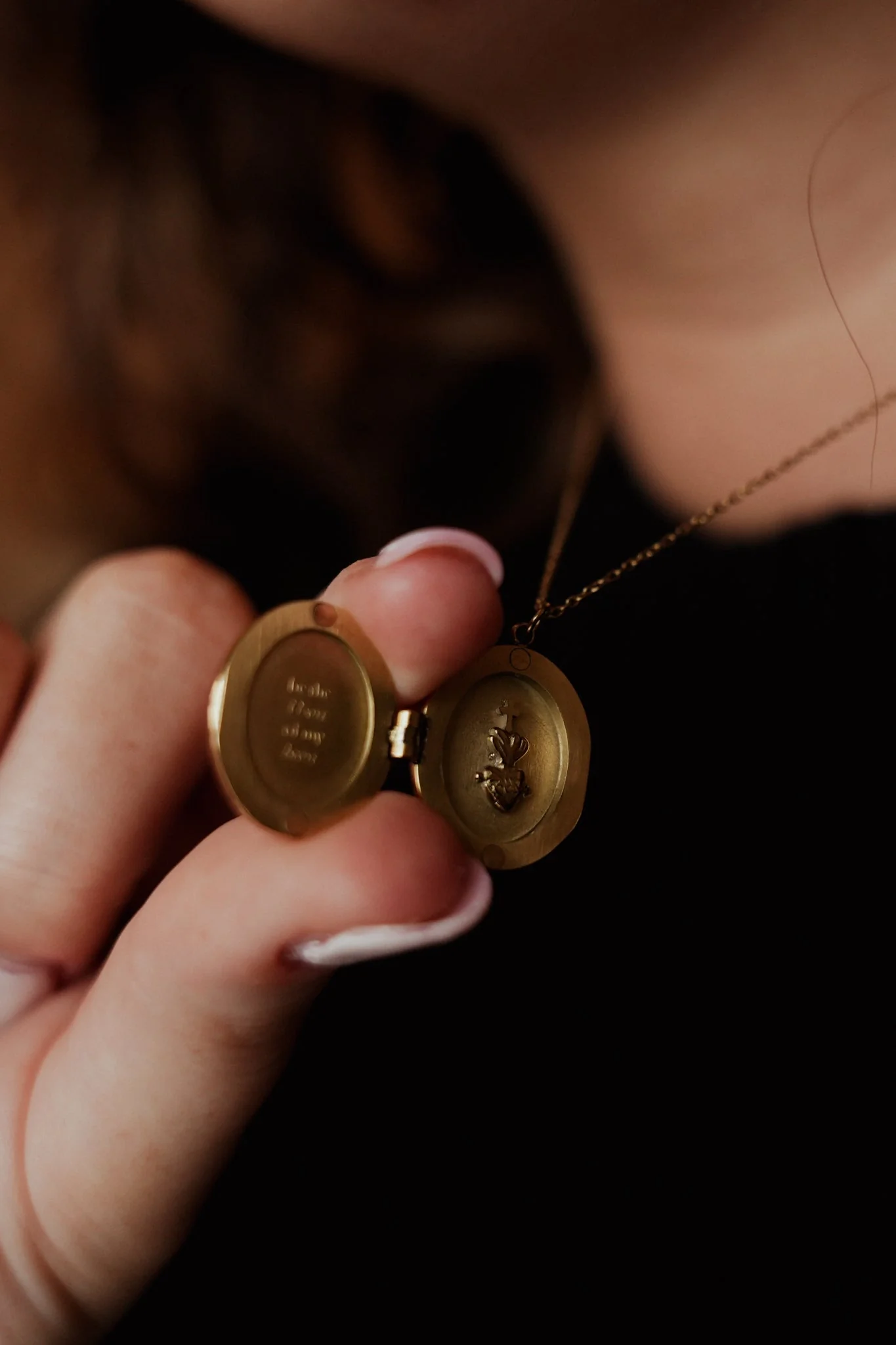 Monstrance Gold Locket - Image 2