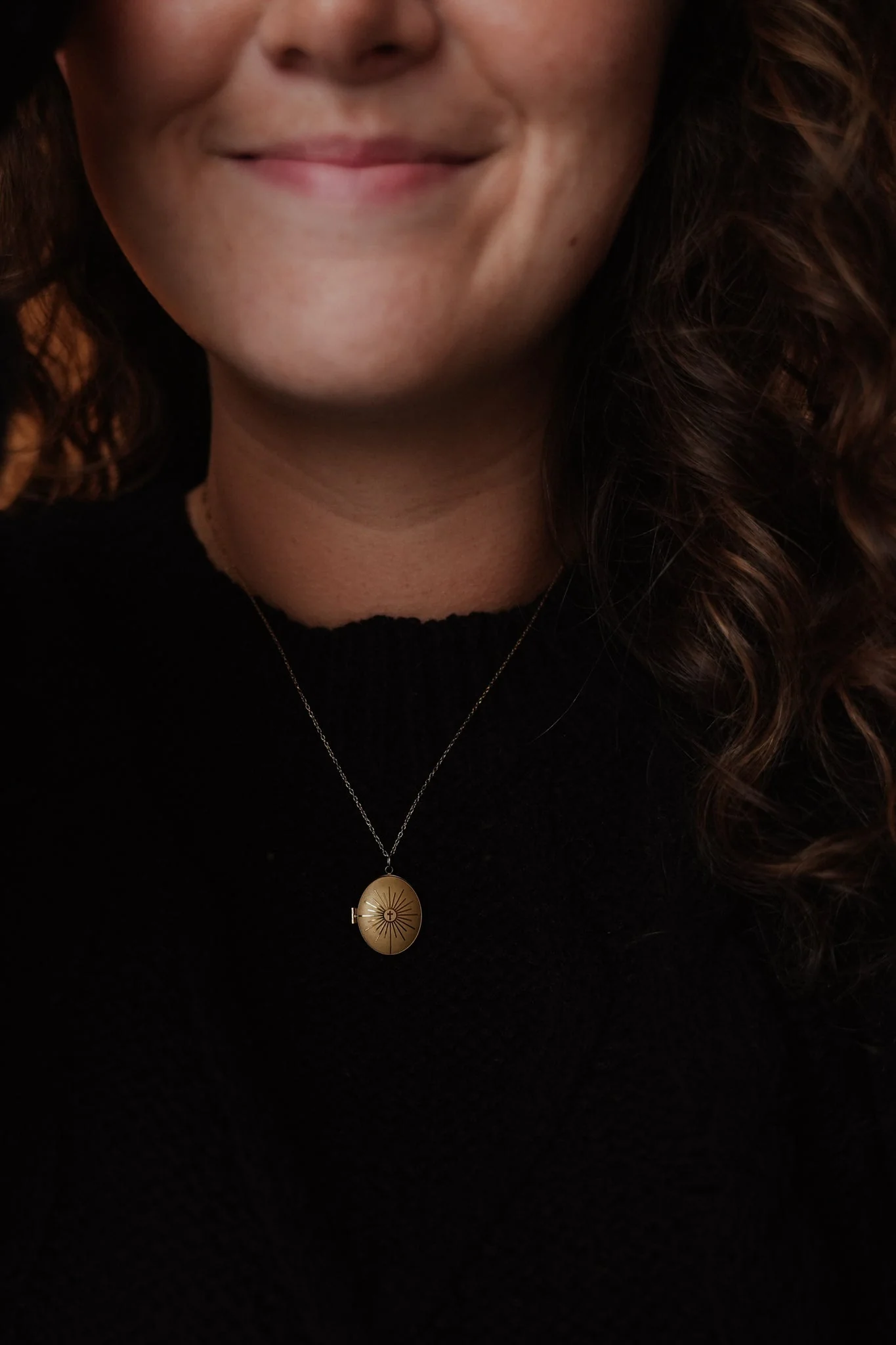 Monstrance Gold Locket - Image 9