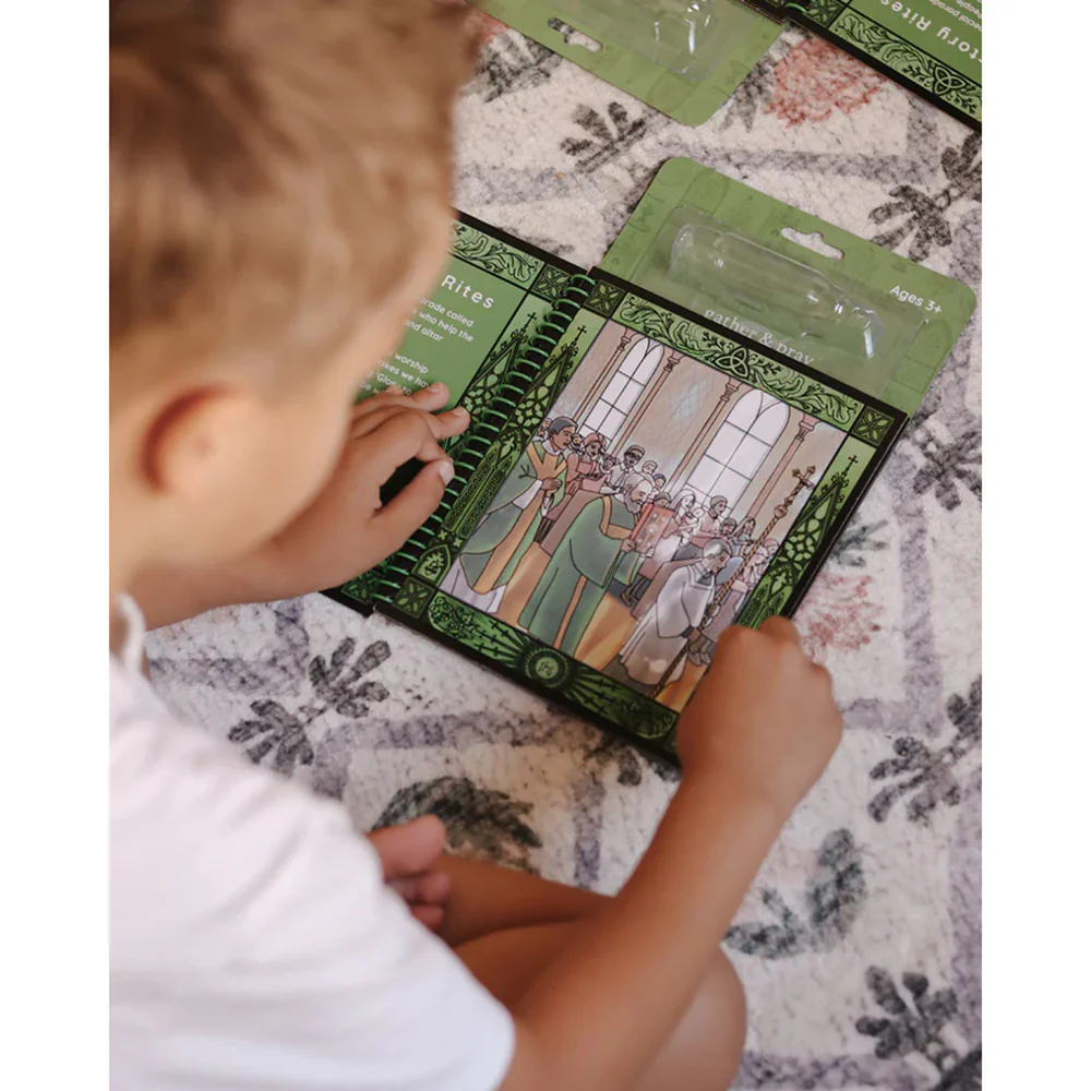 Water Reveal Children's Missal - Image 3