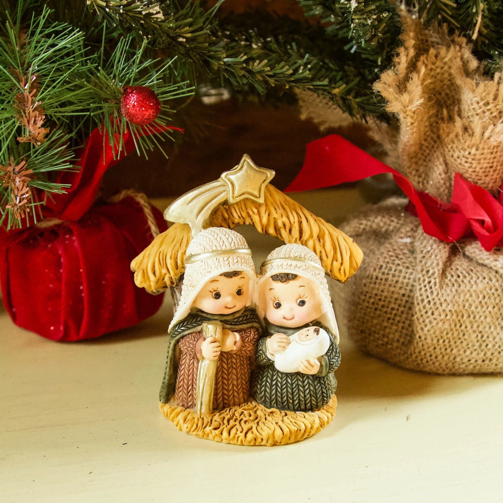Yarn Look Holy Family